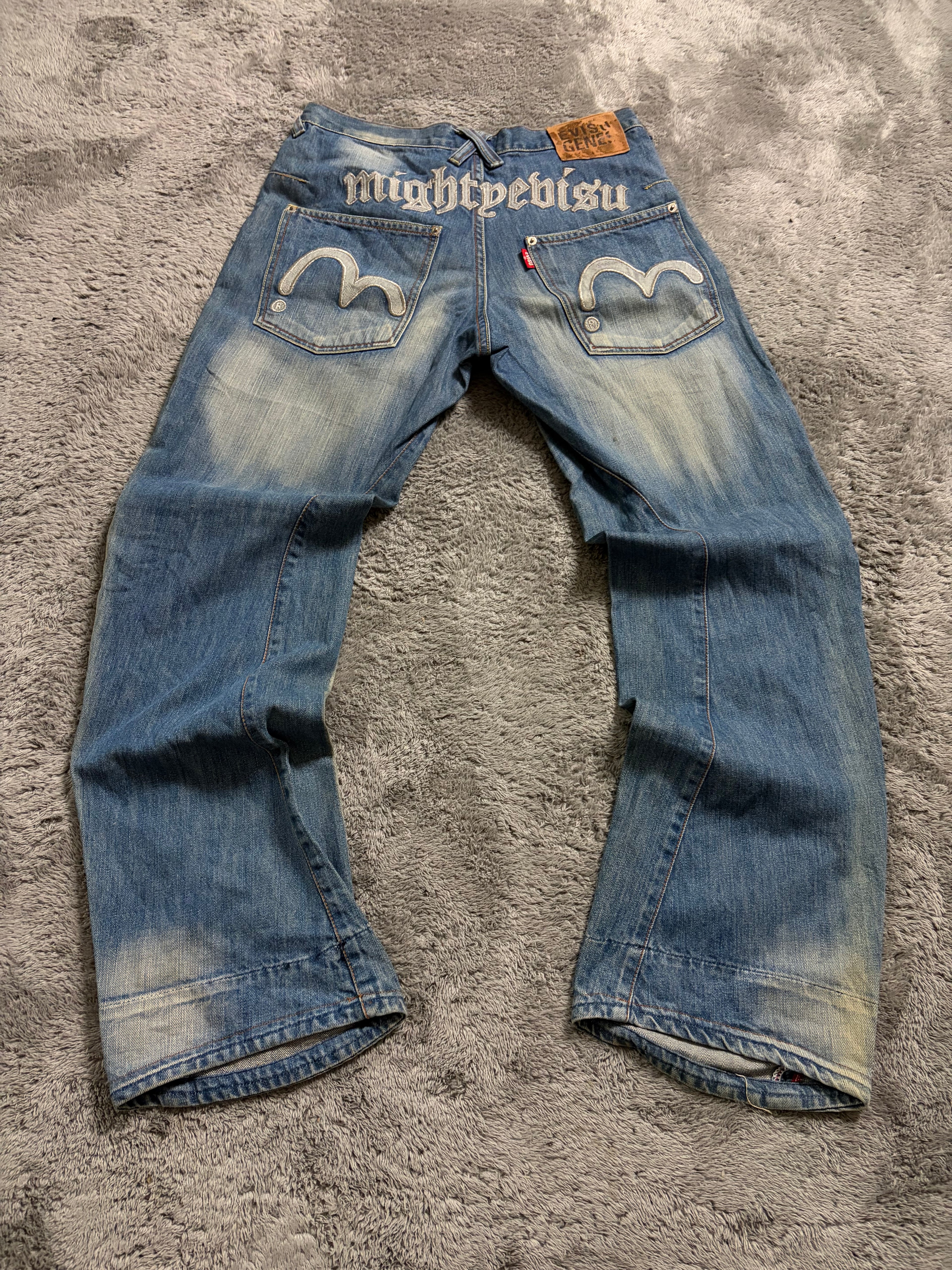 Vintage Evisu Baggy/Straight Fit Jeans with Rare Print (M)