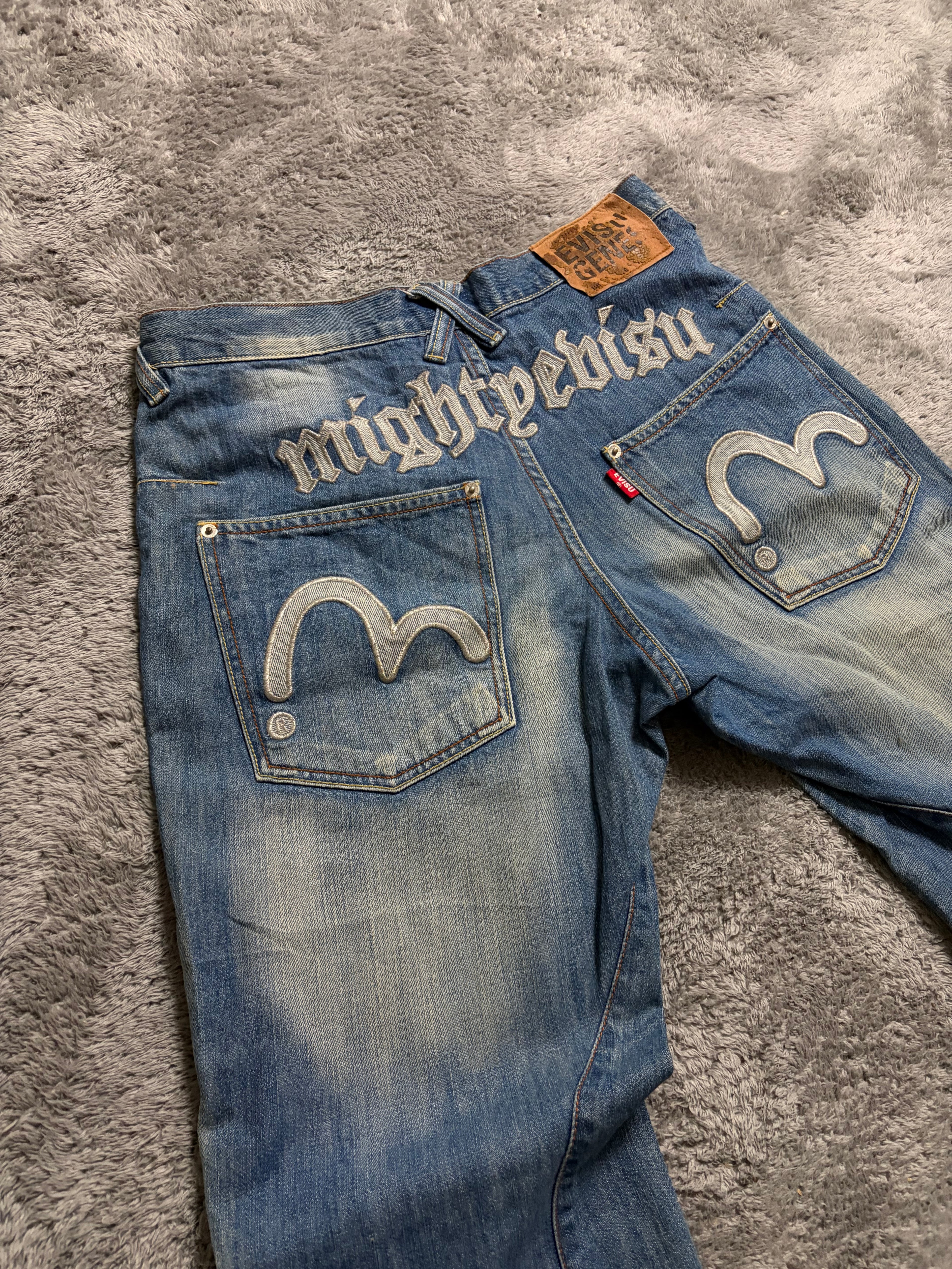 Vintage Evisu Baggy/Straight Fit Jeans with Rare Print (M)