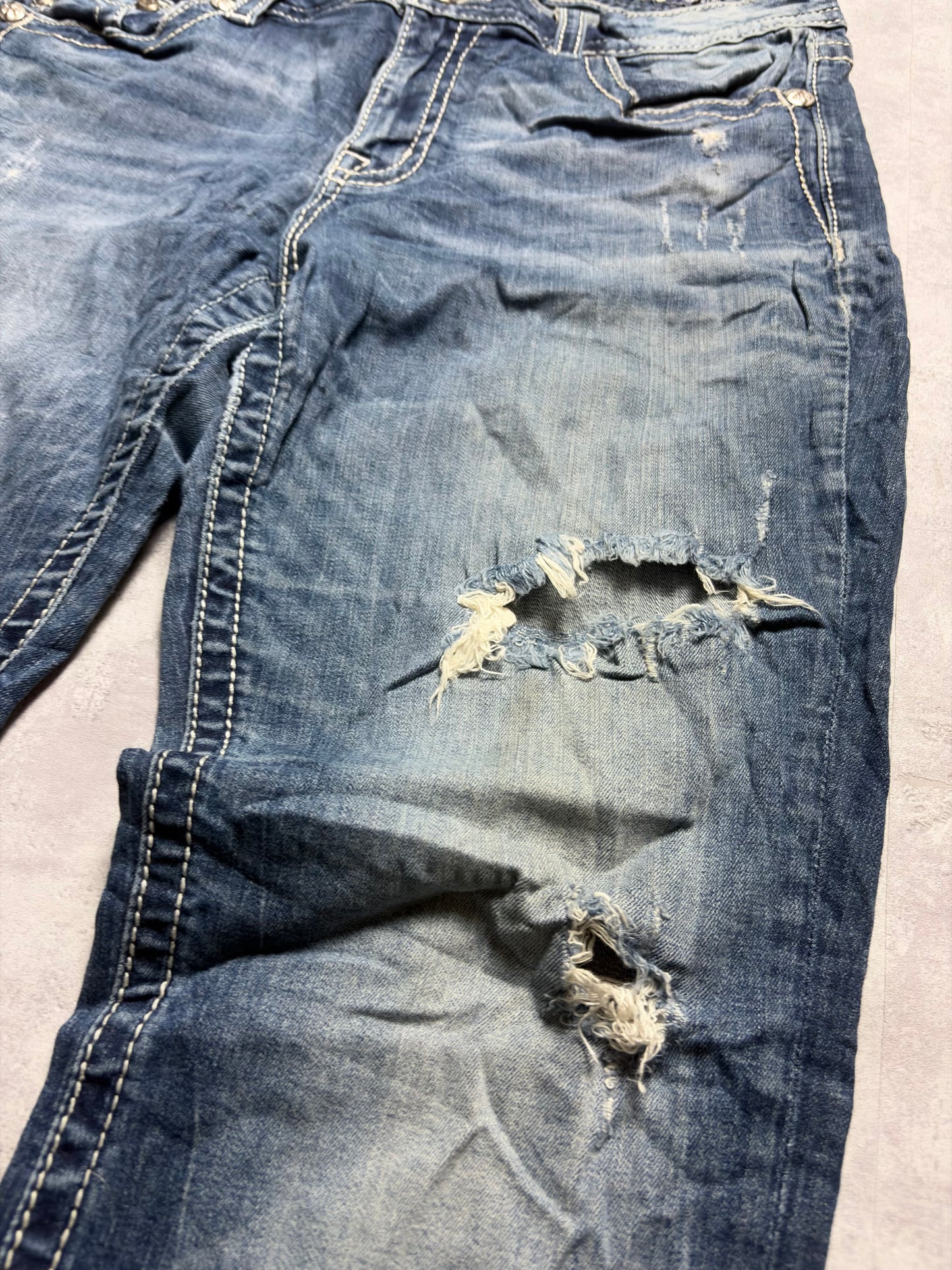 Miss Me Y2K Low Waist Embroidery Ripped Bootcut Jeans (M)