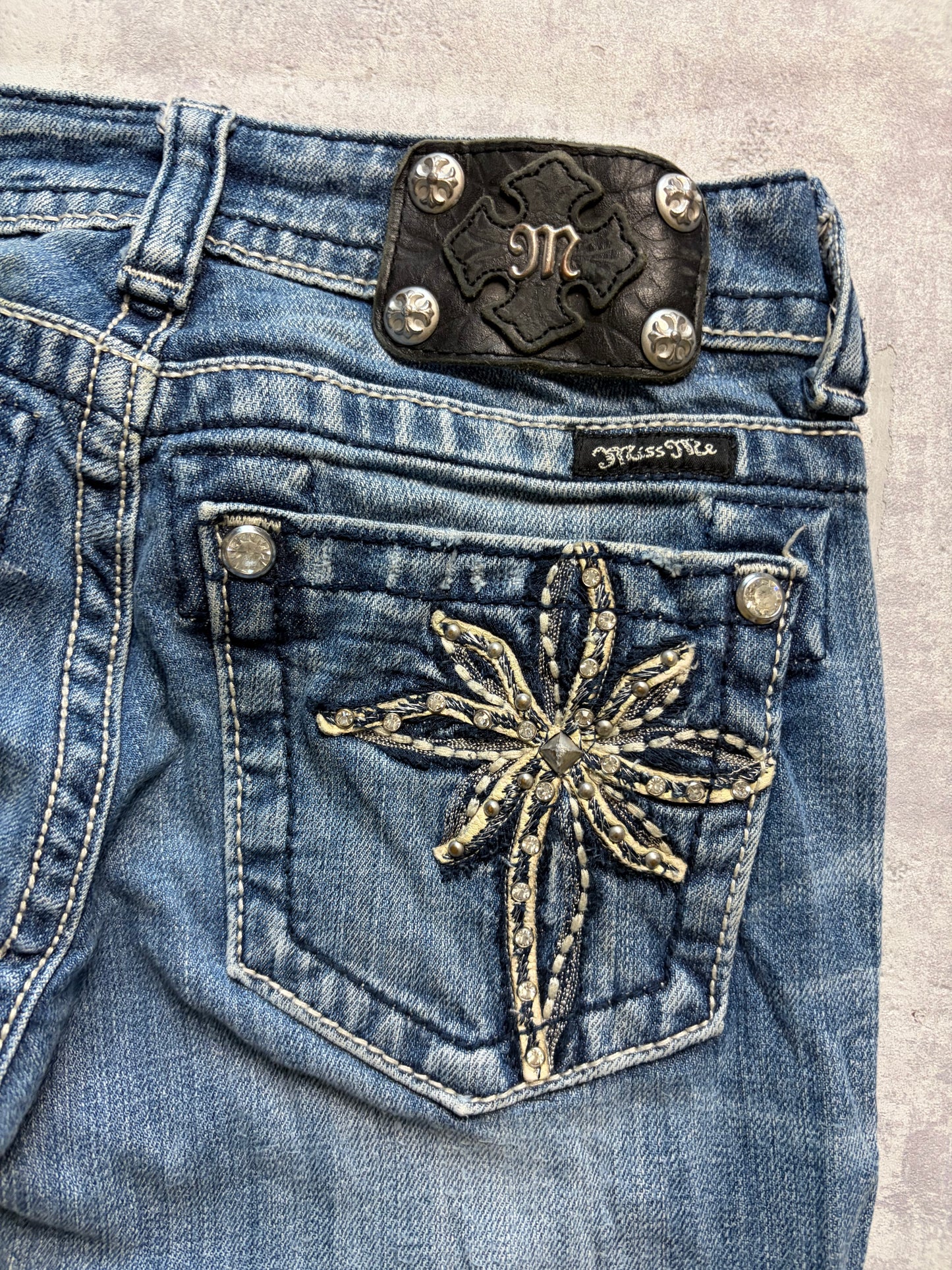 Miss Me Y2K Low Waist Embroidery Bootcut Slim Jeans (XS/S)