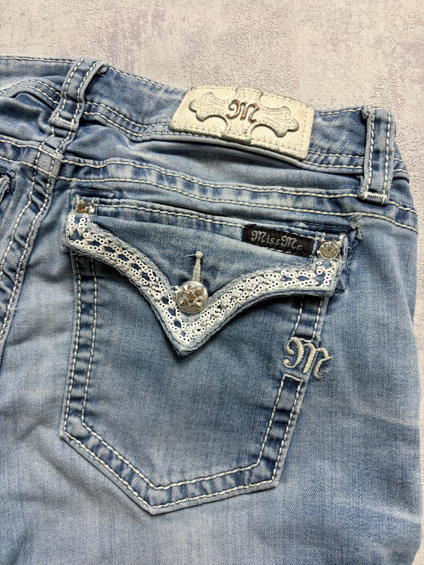 Miss Me Y2K Embroidery Ripped Bootcut Jeans (M)